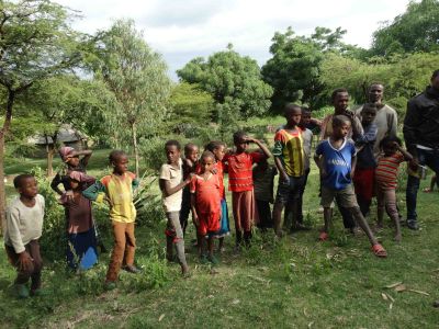 Kenia Makueni het is een droog gebied, watervoorziening voor de bijen is dan belangrijk